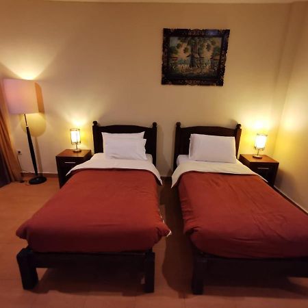 Dalia Budget Hotel Senggigi Exteriör bild
