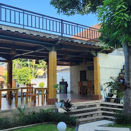 Dalia Budget Hotel Senggigi Exteriör bild