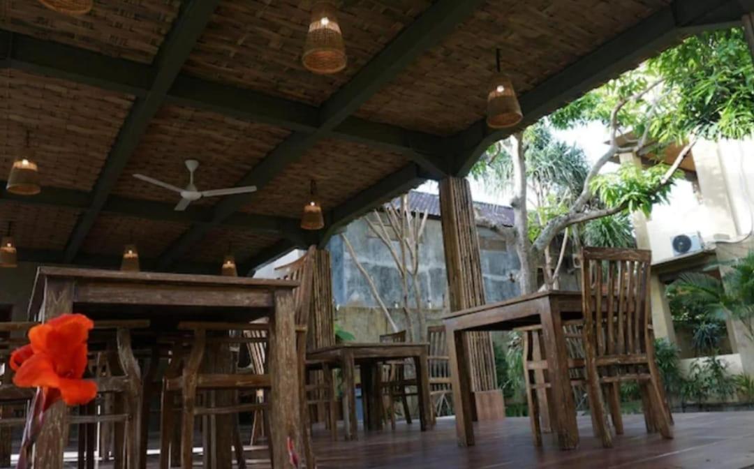 Dalia Budget Hotel Senggigi Exteriör bild