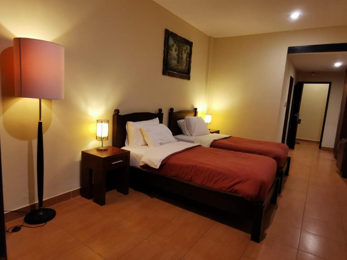 Dalia Budget Hotel Senggigi Exteriör bild